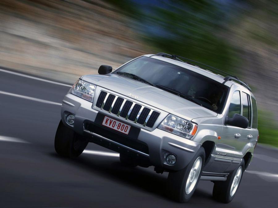  Jeep Grand Cherokee Overland 2002 года  (фото 2 из 16)